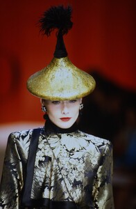 Valentino 1993 Haute Couture 175.jpg