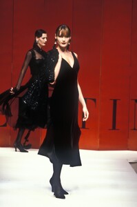 Valentino 1993 Haute Couture 188.jpg
