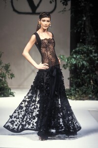 Valentino 1994 Haute Couture 96.jpg