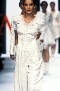 Valentino 1994 Women RTW 77.jpg