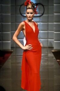 Valentino 1995 Haute Couture 101.jpg