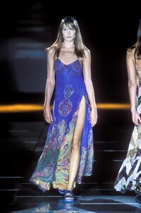 Versace 1994 Women RTW 143.jpg