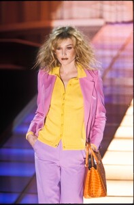 Versace 1996 Women RTW 16.jpg