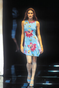 Versus by Donatella 1995 Women RTW 21.jpg