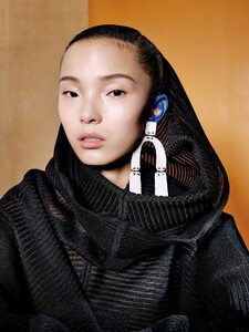 Vogue China Feb 2017 - 01.jpg