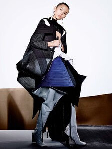 Vogue China Feb 2017 - 03.jpg