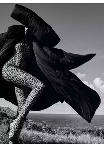 Vogue France 08-2025_16.jpg