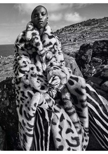 Vogue France 08-2025_8.jpg