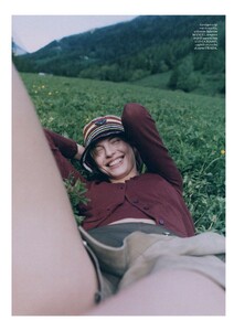 Vogue Italia August 2025_13.jpg