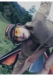 Vogue Italia August 2025_7.jpg