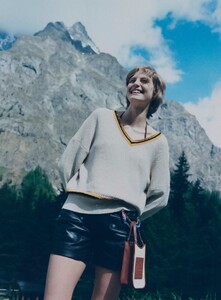 Vogue Italia August tx 2025_9.jpg