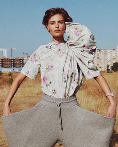 Vogue Spain 08-2025_8.jpg