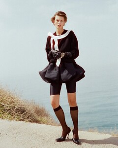 Vogue Spain 08-2025_9.jpg