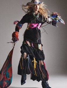 W Magazine Issue4 digital 201804.jpg