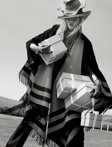 W Magazine Issue4 digital 201805.jpg