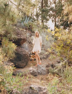 W Magazine May 2017 -11.jpg