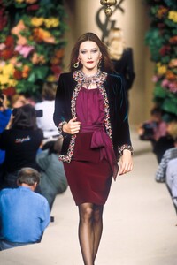 Yves Saint Laurent 1996 Haute Couture 161.jpg