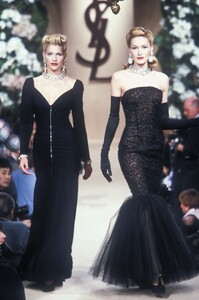 Yves Saint Laurent 1996 Haute Couture 171.jpg