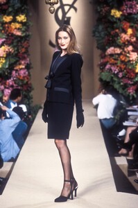 Yves Saint Laurent 1996 Haute Couture 175.jpg