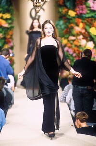 Yves Saint Laurent 1996 Haute Couture 263.jpg
