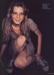 angela_lindvall_photography_juergen_teller_i-d_magazine_n158_the_energised_issue_november_1996_2.jpg