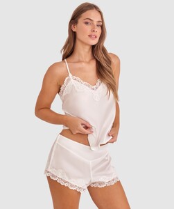 bethany-short-ivory-01500408-295121.jpg