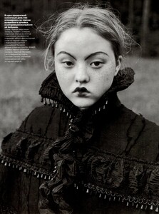 devon-aoki-vogoct1998-1.jpg