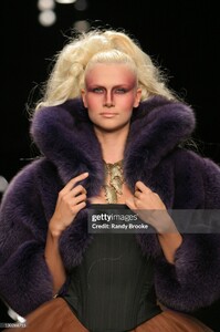 hleb f04_LloydKlein-2d.jpg