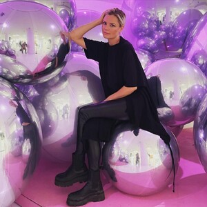 idaengberg posts 2022-12-02 03.59 clplebtq44r_1_1 317622235_169938108992204_1530404227773966270_n.jpg