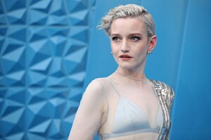 julia-garner-attends-fantastic-four-london-premiere-in-sequinned-thom-browne-0.jpg