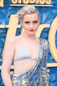 julia-garner-attends-fantastic-four-london-premiere-in-sequinned-thom-browne-7.jpg