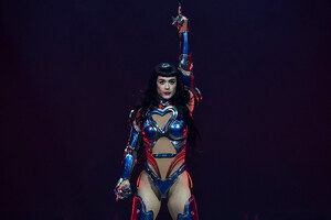 katyperry-inglewood-jul-2025-21.jpg