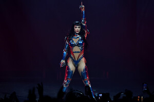 katyperry-inglewood-jul-2025-23.jpg