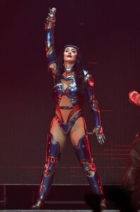 katyperry-inglewood-jul-2025-47.jpg