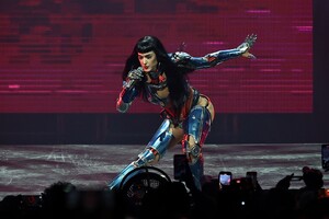 katyperry-inglewood-jul-2025-51.jpg
