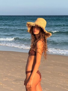 mariabgllo_3673134458106996937's2025-7-23-11.39.720 story.jpg