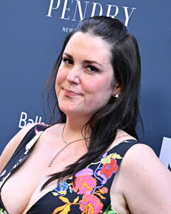 melanie-lynskey-25.jpg