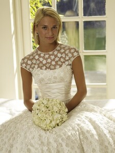 phillipa Lepley wedding dress2.jpg