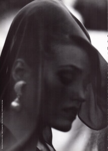 selectDe1993no34_02YasminLebon.jpg