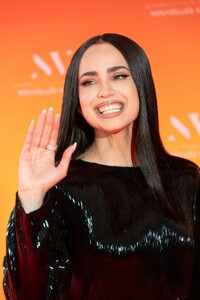 sofia-carson-closes-biarritz-film-festival-in-sculptural-chanel-1.jpg