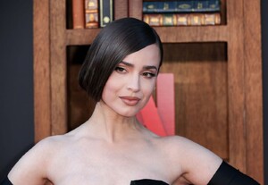 sofia-carson-commands-premiere-in-neo-classic-gown-0.jpg
