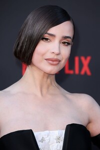 sofia-carson-commands-premiere-in-neo-classic-gown-5.jpg