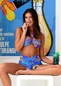 tropical-palm-sun-bikini_f255ba68-766f-4156-9bf4-4aa88c9517b7.jpg