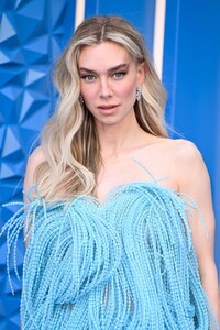 vanessa-kirby-debuts-loewe-s-aqua-whirl-at-fantastic-four-london-premiere-10.jpg