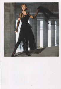 1991-92-FW-Chanel-CT-1.jpg