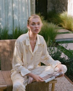 [2025.04.13] stephanielavaggi_490196382_18500073100011073_6812485498938995371_n.jpg