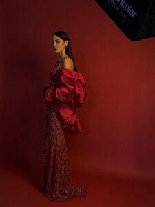 [2025.07.31] sofiaresing_526193481_18520405615031551_5874146650903468476_n.jpg