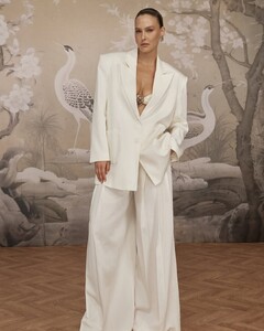 [2025.08.04] castrofashion_528298415_18522480016036785_6228155713316333184_n.jpg