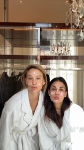 [2025.08.04] livelle_DM8NQdooZJK.jpg