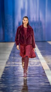 [2025.08.10] marccain_DNLx9JVsOGK.jpg